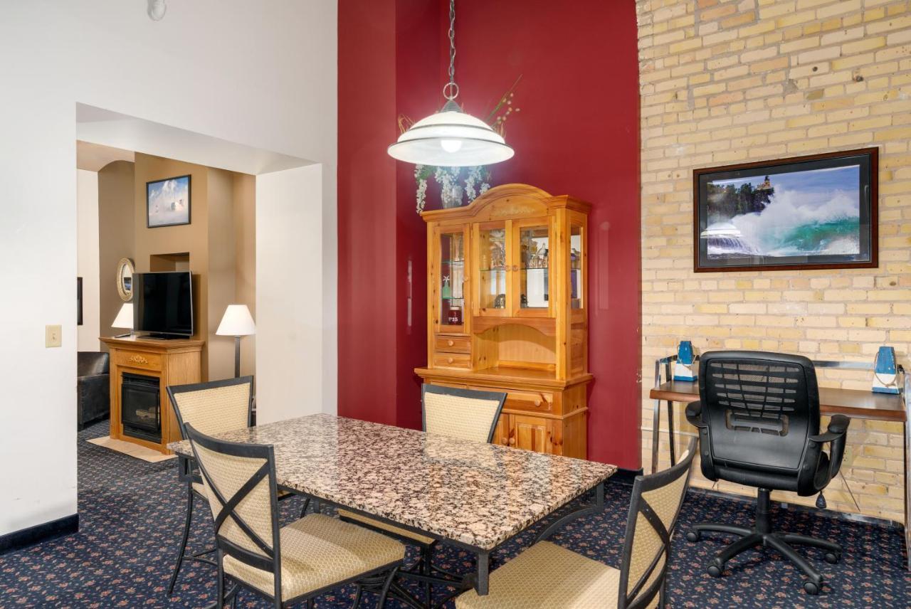 The Suites Hotel At Waterfront Plaza Duluth Exteriér fotografie