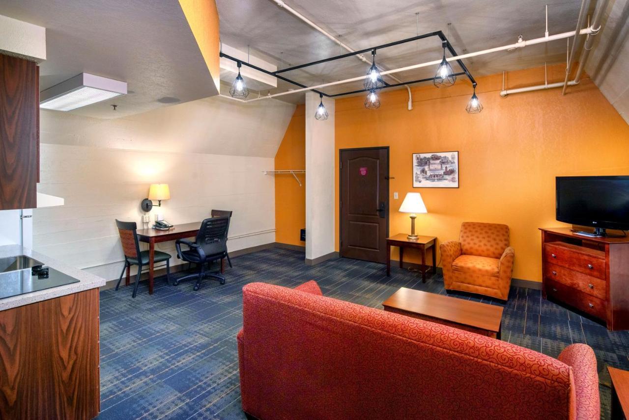 The Suites Hotel At Waterfront Plaza Duluth Exteriér fotografie