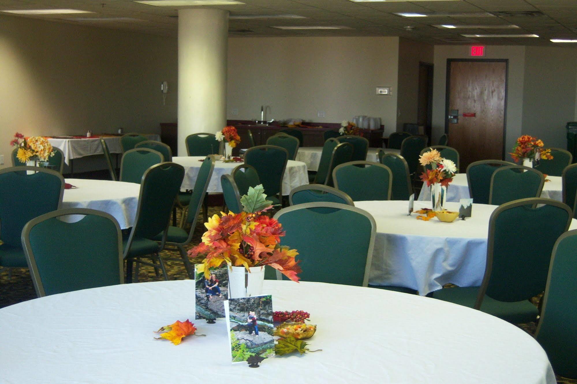 The Suites Hotel At Waterfront Plaza Duluth Exteriér fotografie