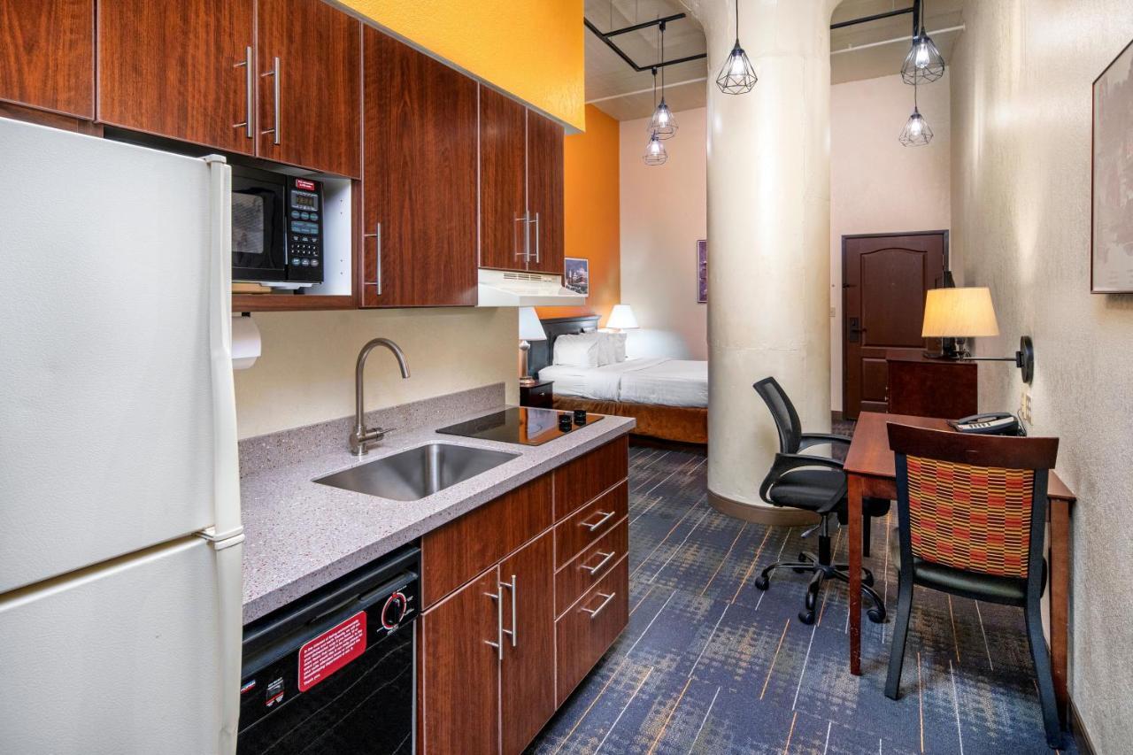 The Suites Hotel At Waterfront Plaza Duluth Exteriér fotografie