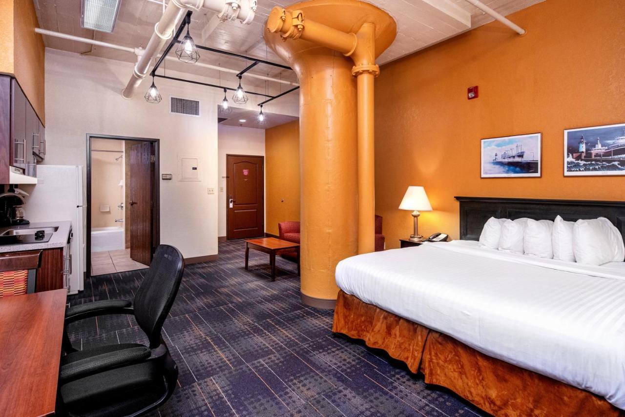 The Suites Hotel At Waterfront Plaza Duluth Exteriér fotografie